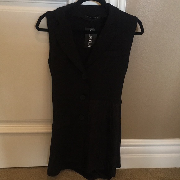 ๐ wearNYLA: Black Trench Dress - Picture 4 of 5